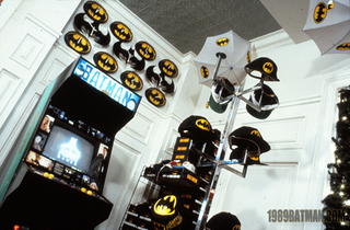 Illustration for article titled This Batman gift shop could have appeared in Batman Returns